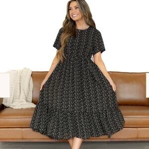 Indie & Co. Eden Short Sleeve Dress Black Ditsy Floral XL